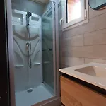 Le Domaine Du Chatelet Bed & Breakfast 3*