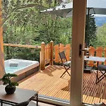 Le Domaine Du Chatelet Bed & Breakfast