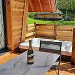 Le Domaine Du Chatelet Bed & Breakfast